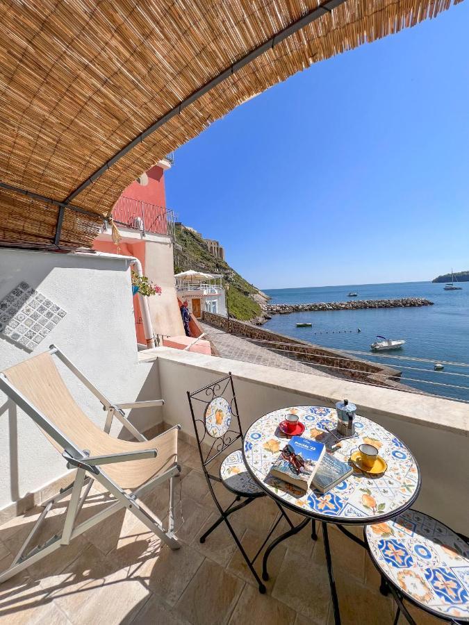 Appartamento Calilla House By Procida Reserve Esterno foto